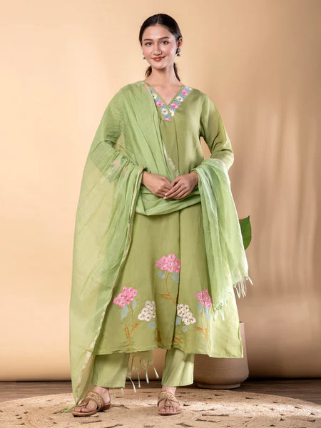 PISTA BLISS FLORAL EMBROIDERY SUIT SET