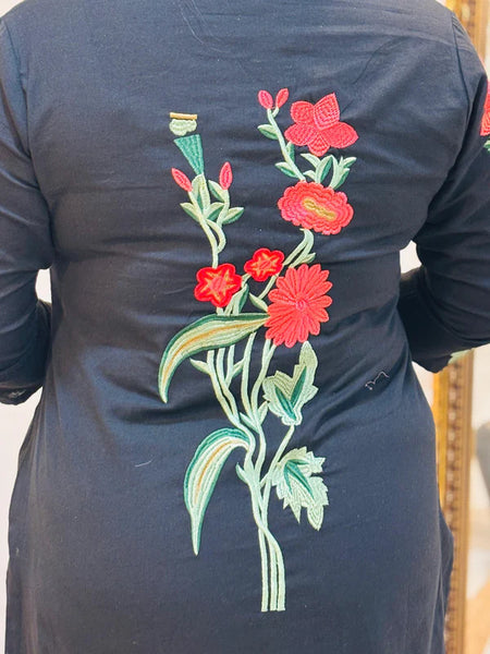 BLACK FLORAL EMBROIDERED KURTA SET