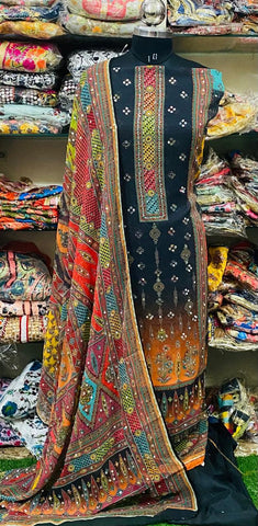 Karachi SuitVD25MAY0201