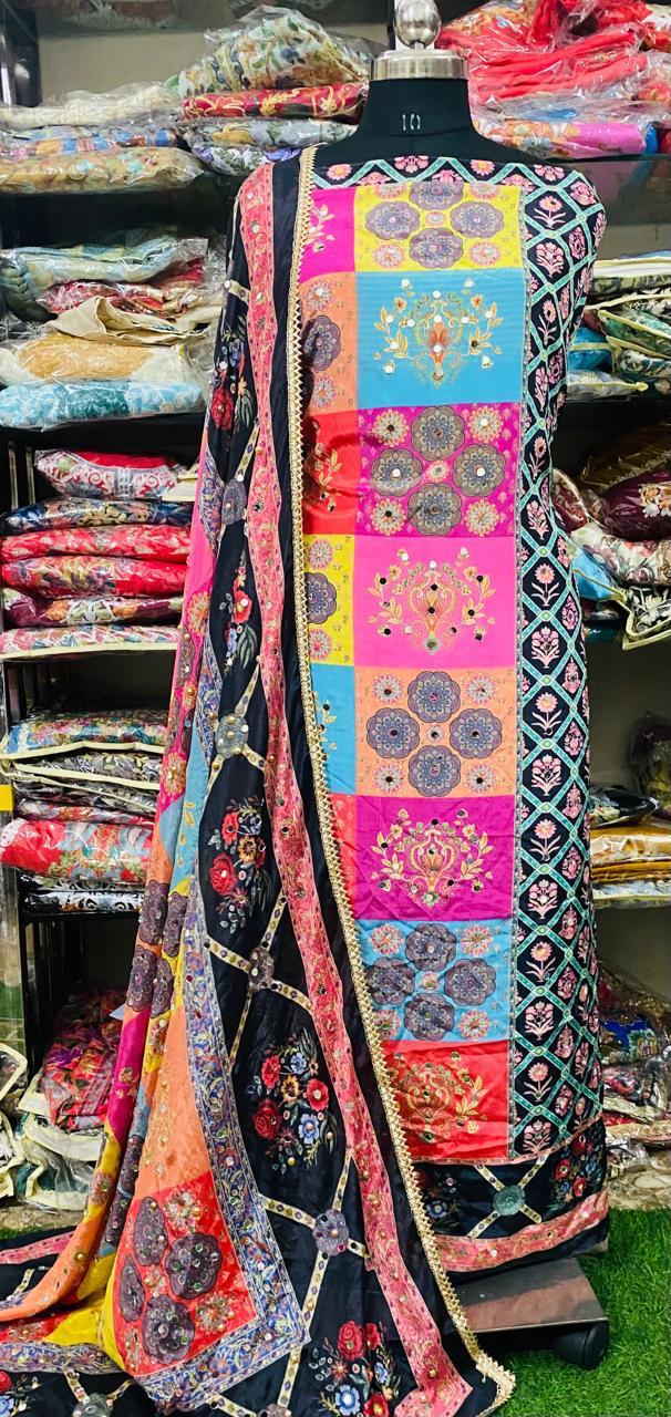 Mirror Work SuitVD2025OCT2925